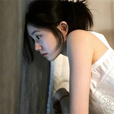 燃烧的月亮 海报